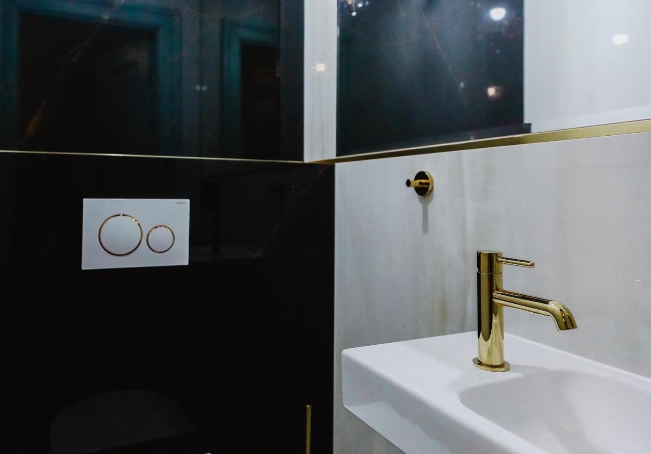 Apartament Wersal *