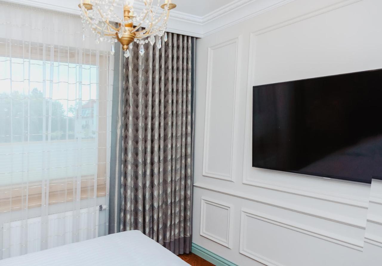 Apartament Wersal *